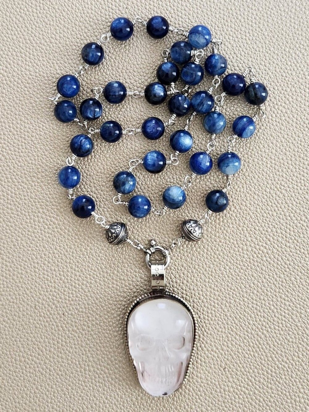 KYANITE STONE NECKLACE W/ SKULL PENDANT-24"